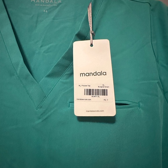 Mandala surgical green scrub set - Picture 2 of 3